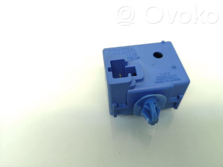 8665250010 Toyota Yaris Relais de klaxon, 12.00 € OVOKO