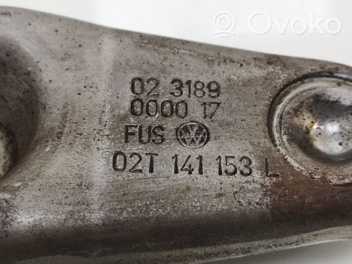 Volkswagen Golf V Forcella del braccio di rilascio della frizione 02T141153L