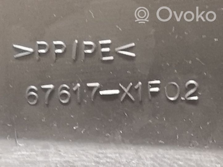 Toyota Verso Apmušimas galinių durų (obšifke) 67617X1F02