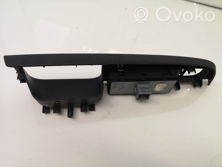 Volkswagen Golf V Interruttore di controllo dell’alzacristalli elettrico 1K4868049