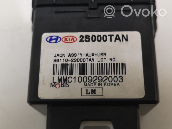 Hyundai ix35 Connettore plug in USB 961102S000TAN