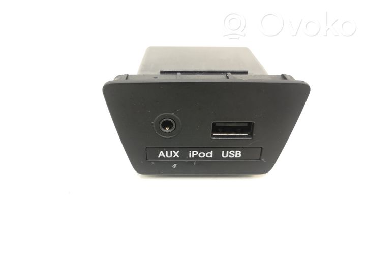 Hyundai ix35 Connettore plug in USB 961102S000TAN