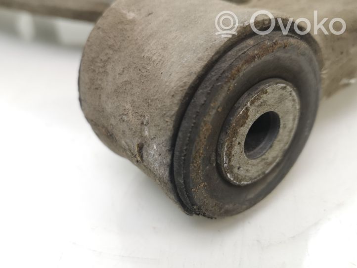 Volkswagen PASSAT B6 Fourchette, bras de suspension inférieur avant 3C0407153B