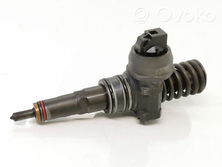 Volkswagen Golf V Fuel injector 038130073BQ