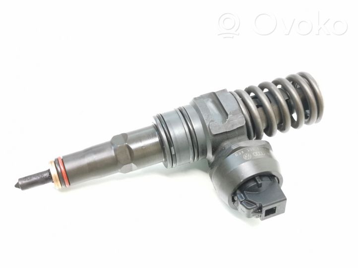 Volkswagen Jetta V Fuel injector 038130073AG