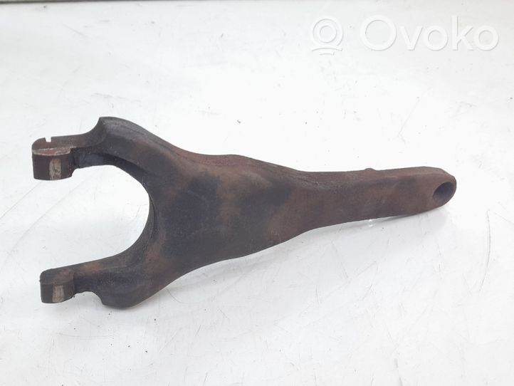 Toyota Avensis T250 Forcella del braccio di rilascio della frizione 4020140