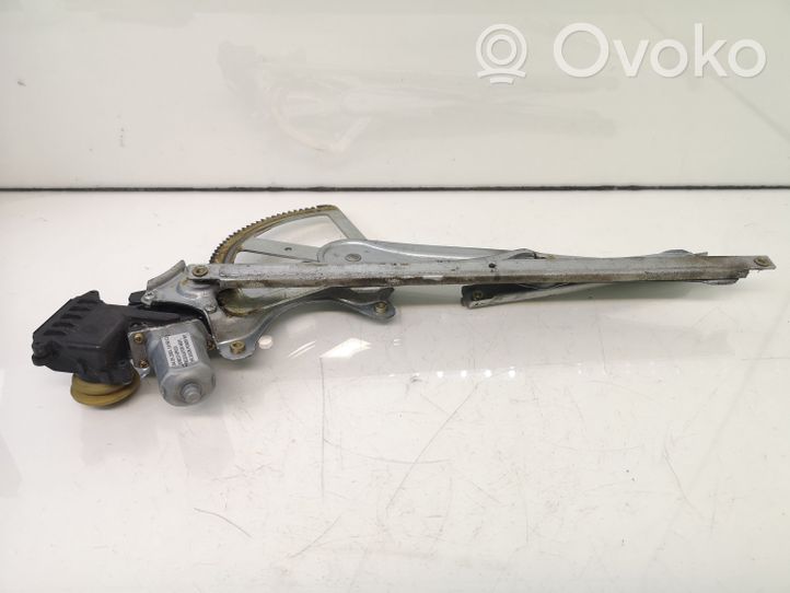 Toyota Corolla Verso E121 Front door window regulator with motor 698100F010