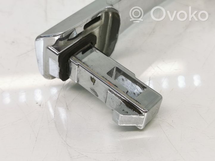 Honda CR-V Front door exterior handle LS9A