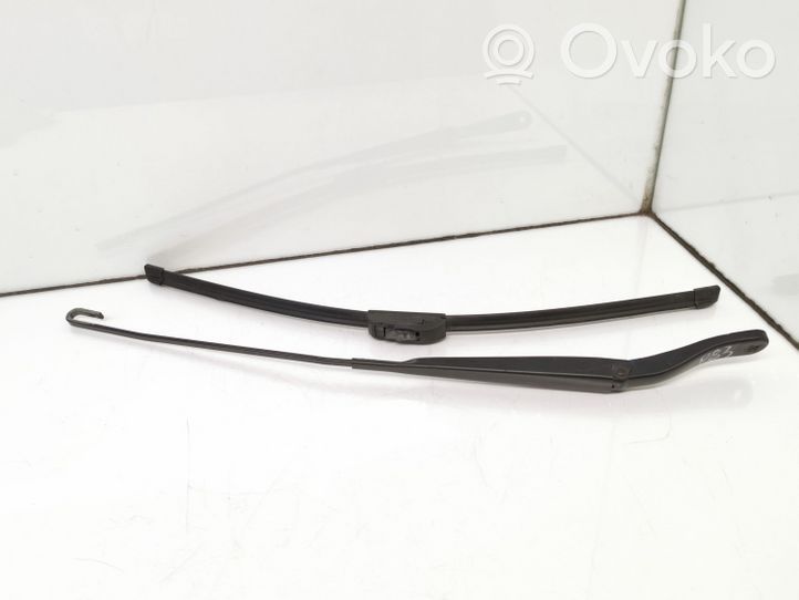 Renault Master III Windshield/front glass wiper blade 8200734777