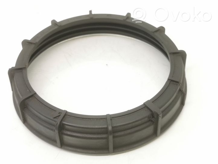 Renault Trafic II (X83) Bague de verrouillage pour réservoir de carburant 45298