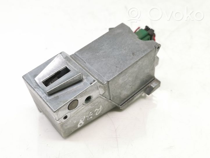 Ford Focus Blocchetto del volante 8M513F880