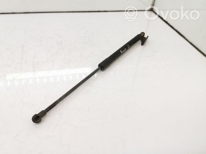 Toyota Avensis T250 Puntone del portellone posteriore 6895005073