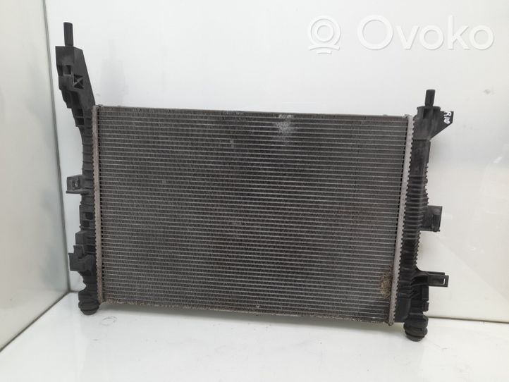 Ford Focus Radiateur de refroidissement M134578B