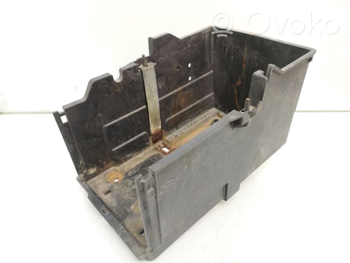 Ford Focus Boîte de batterie AM5110723AD