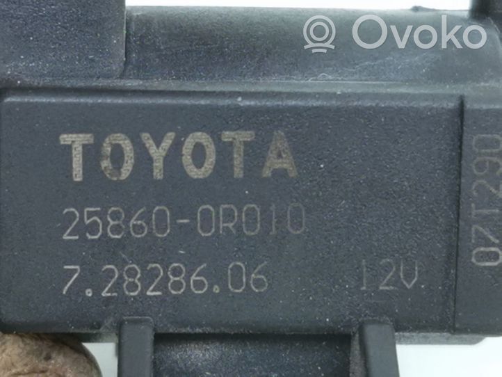 Toyota Avensis T250 Soupape à vide 258600R010