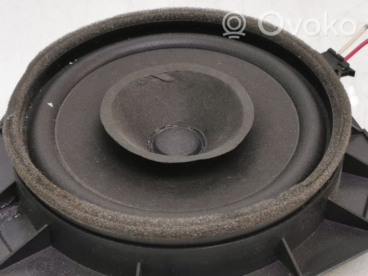 Toyota Avensis T250 Rear door speaker 8616002380