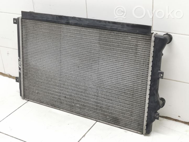 Volkswagen Golf V Radiatore di raffreddamento 1K0121251AT