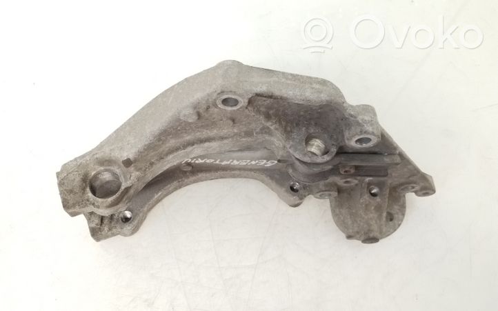 Fiat Scudo Support de générateur / alternateur 9682367380