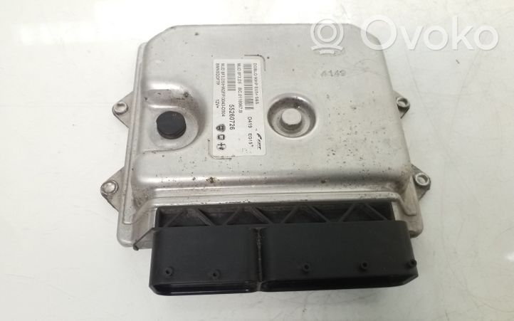 Opel Combo D Unidad de control/módulo del motor 55260726