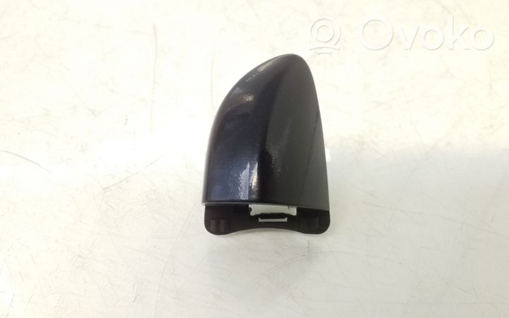 Volkswagen PASSAT B6 Copertura per maniglia portiera posteriore 3C0839168