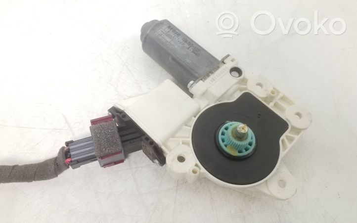 Opel Vectra C Takaoven ikkunan nostomoottori 106365105