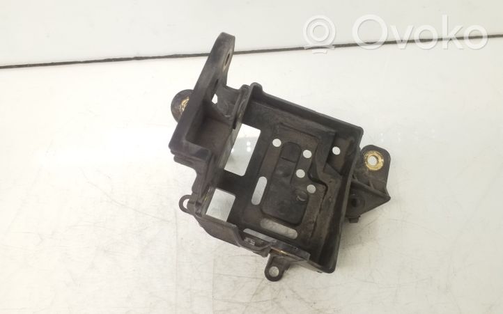 Opel Astra H ABS-pumpun kiinnike 13214940