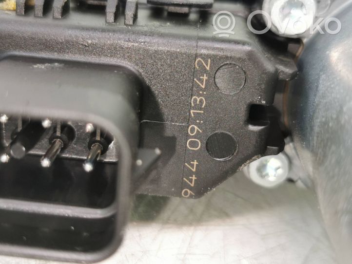 Opel Zafira B Mécanisme de lève-vitre avec moteur 1513001197