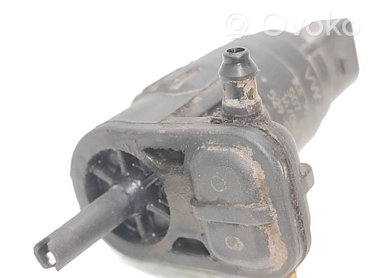 Volkswagen Golf VII Headlight washer pump 1K6955651