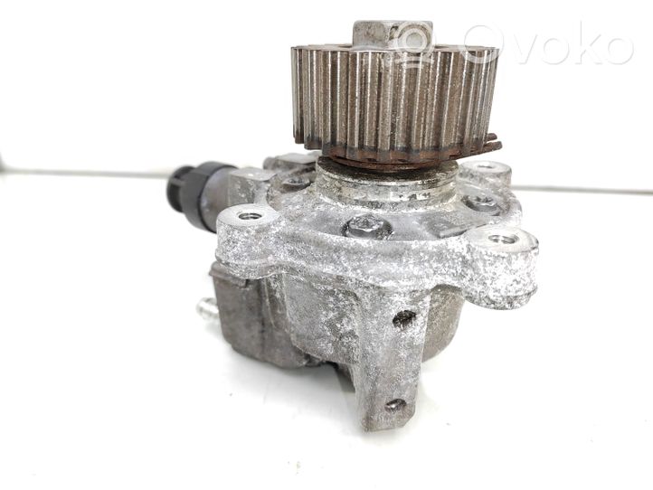 Volkswagen PASSAT B8 Fuel injection high pressure pump 04L201360M