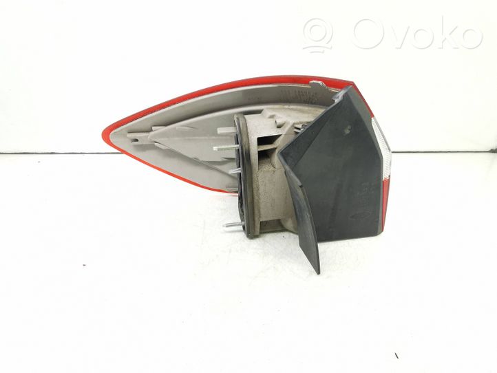 Ford Mondeo MK IV Rear/tail lights 7S7113404B