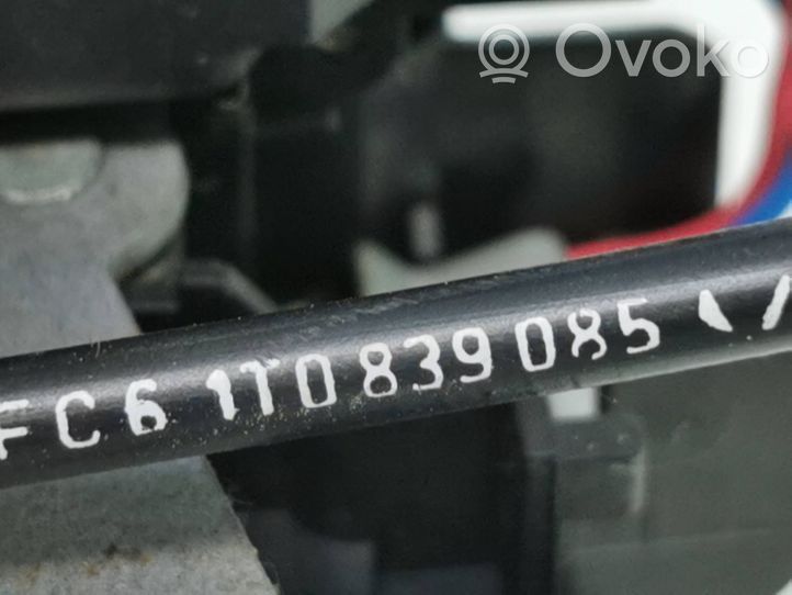 Volkswagen Touran I Zamek drzwi tylnych 7L0839016D