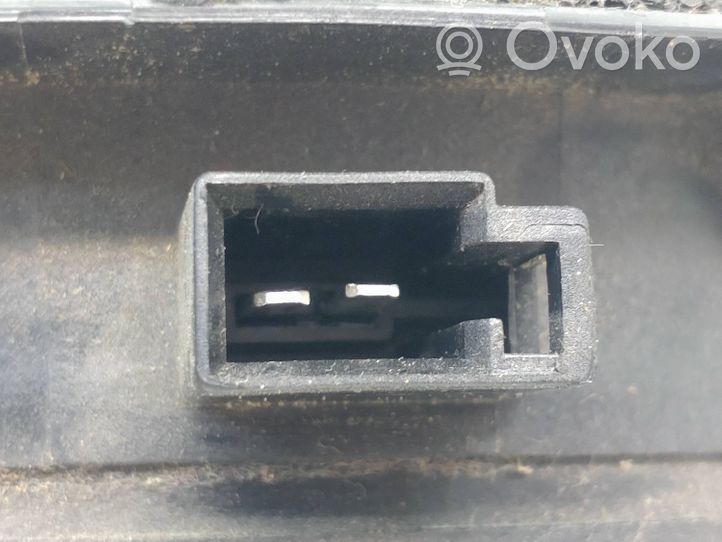 Toyota Avensis T250 Enceinte de porte arrière 8616002380