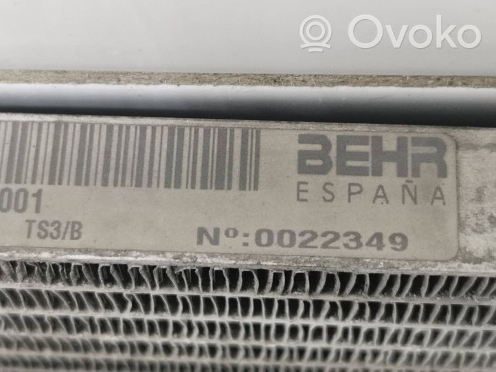 Mercedes-Benz Vito Viano W639 Jäähdyttimen lauhdutin (A/C) A6398350270001