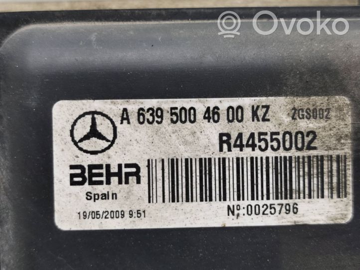 Mercedes-Benz Vito Viano W639 Jäähdyttimen jäähdytinpuhaltimen suojus A6395051255