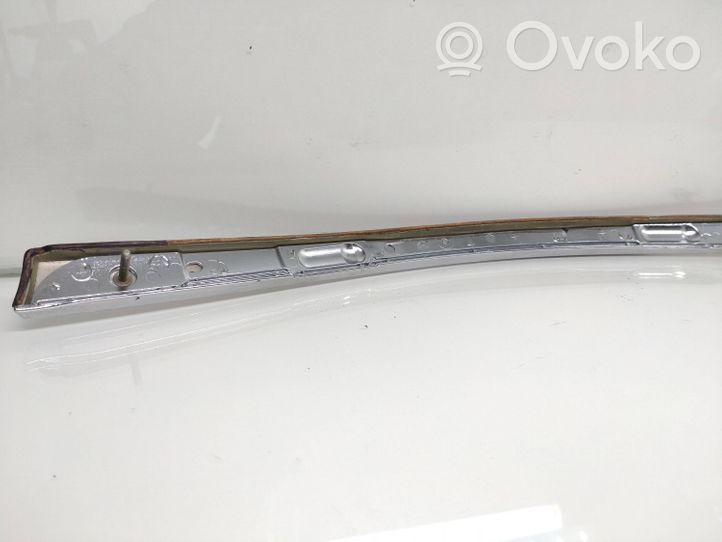 Mercedes-Benz E W211 Rivestimento del vano portaoggetti del cruscotto A2116801271