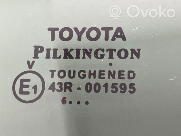 Toyota Auris E180 Vetro del finestrino della portiera posteriore 43R001595