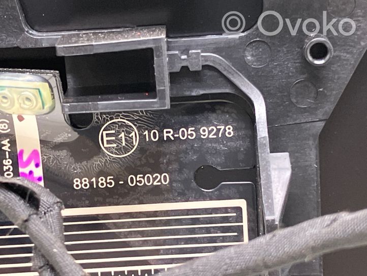 Toyota Auris E180 Tuulilasi/etulasi/ikkuna 43R010335
