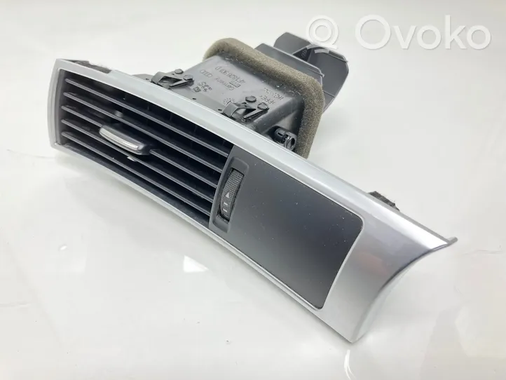 Audi A6 Allroad C6 Garniture, panneau de grille d'aération latérale 8F1820901D