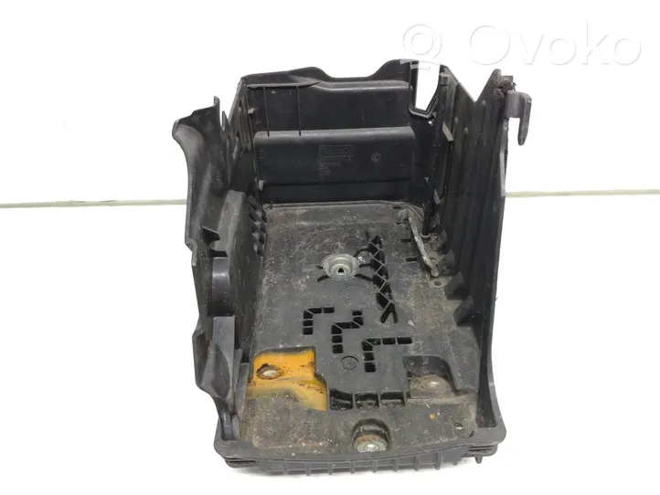 Volvo XC70 Battery box tray 31201040