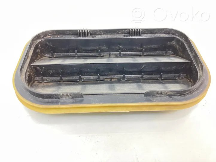 Volvo XC70 Quarter panel pressure vent 54280B62