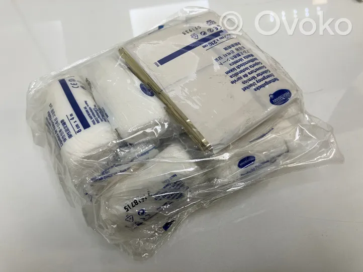 Audi A6 Allroad C6 Trousse de premiers secours 8E0860281