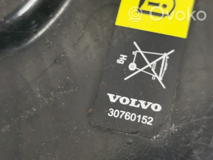 Volvo XC70 Jäähdyttimen kehyksen suojapaneeli 30760969