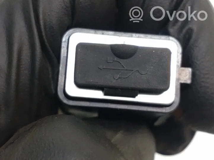 Volvo V60 Connecteur/prise USB 8M5T19A164VA