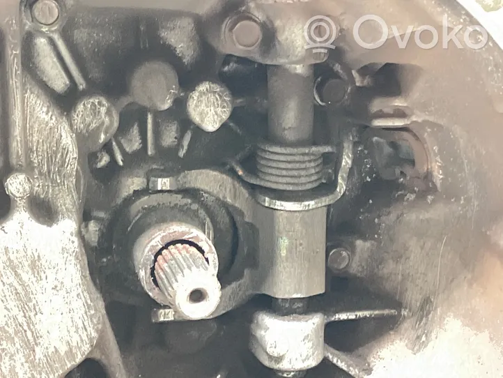 Toyota Aygo AB10 Mechaninė 5 pavarų dėžė 20TT01