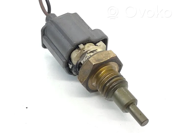 Toyota Avensis T250 Czujnik temperatury płynu chłodzącego 8942233030