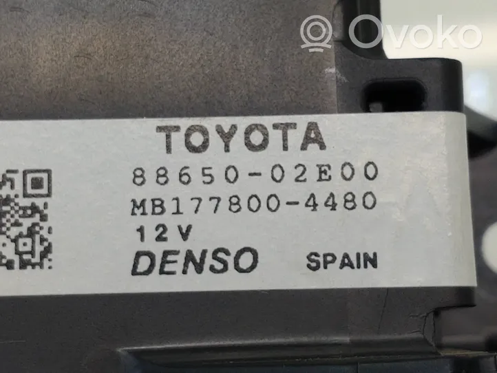 Toyota Auris E180 Gaisa kondicioniera / klimata kontroles / salona apsildes vadības bloks (salonā) 8865002E00
