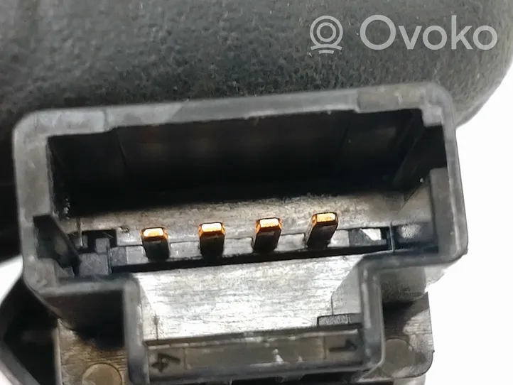 Opel Vivaro Hazard light switch 365099