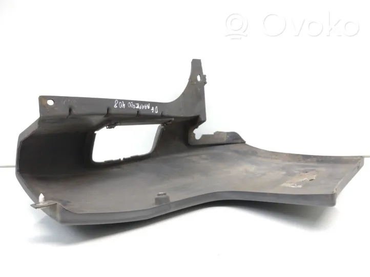 Opel Vivaro Rivestimento del pannello parte angolare del paraurti posteriore 7700313232