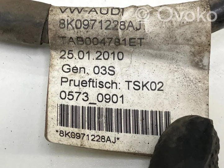 Audi A4 S4 B8 8K Maakaapeli, akku 8K0971228AJ