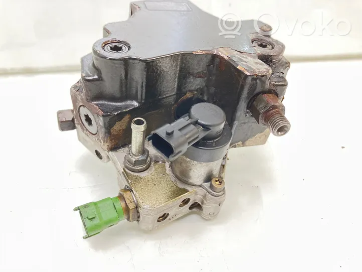 Volvo S60 Fuel injection high pressure pump 8692521